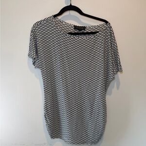 St. John Black & White Wave-Stripe Short Sleeve Top